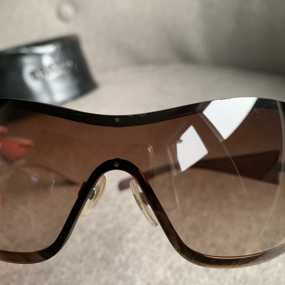 Chanel sunglasses - Picture 5 of 11